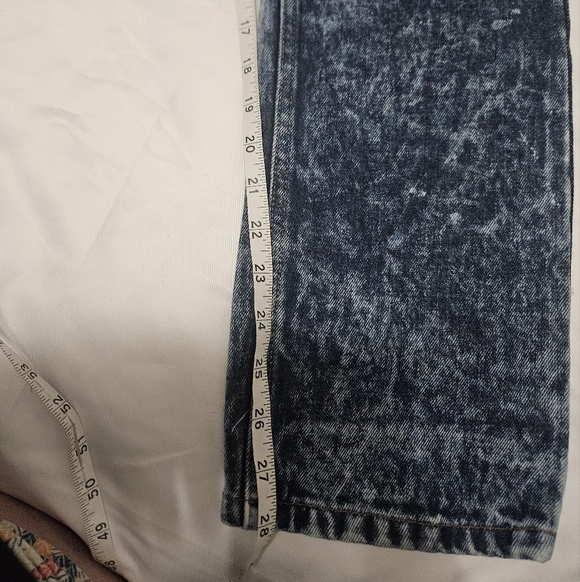 Buzz Cuts Boys Acid Wash Straight Leg Jeans! - Picture 5 of 5